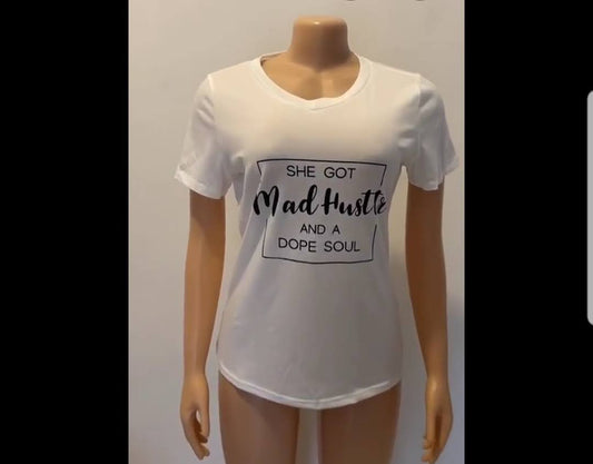 "Hustle Babe"  (T- Shirt)